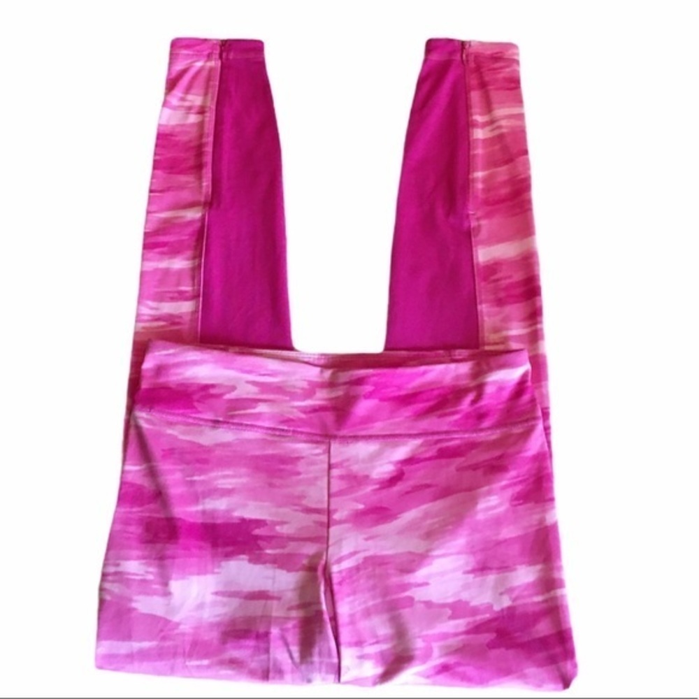 UNDER ARMOUR Ladies All Season Leggings - sz Med
